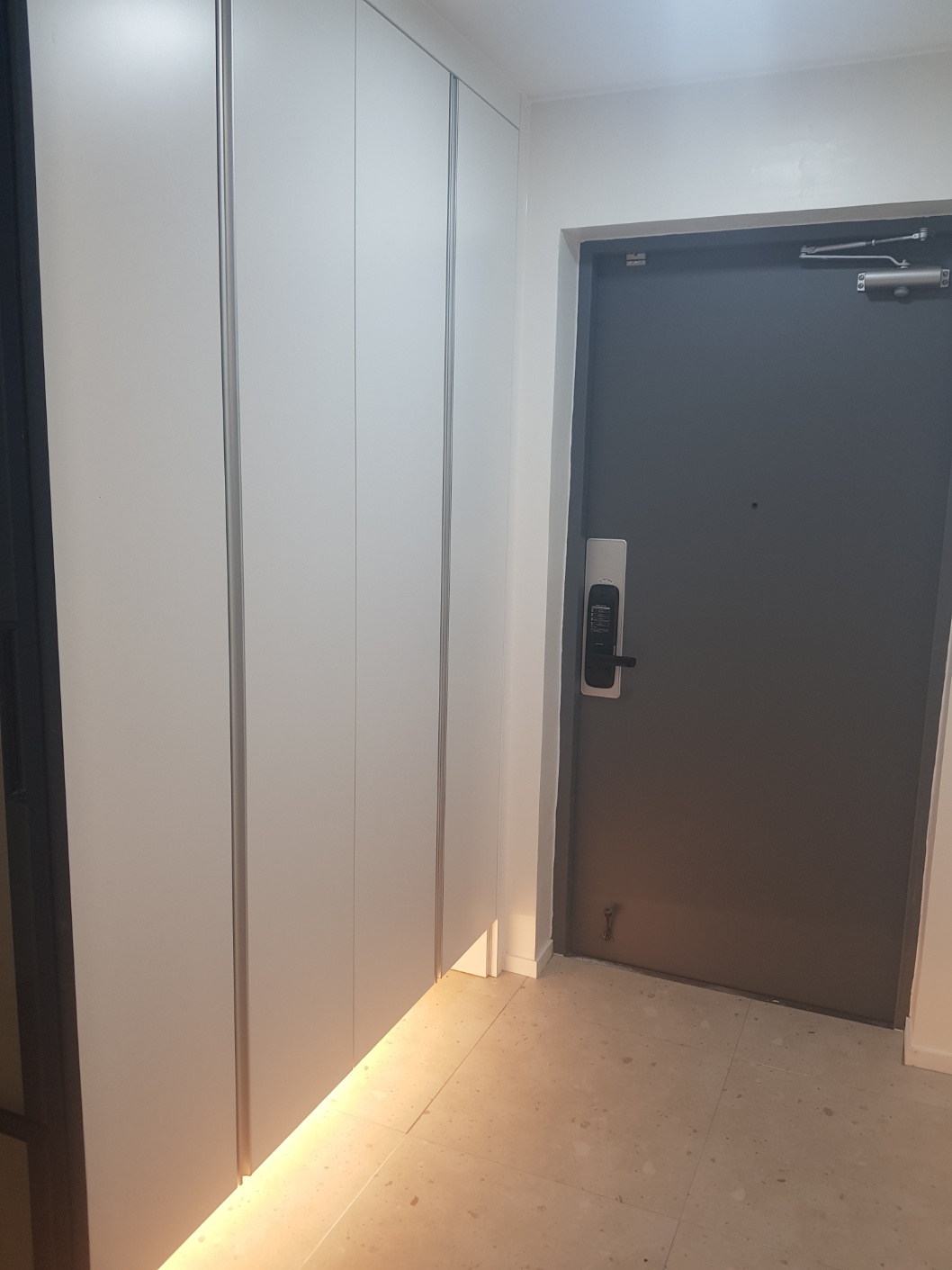 성내동 아파트 세대주 — 아파트