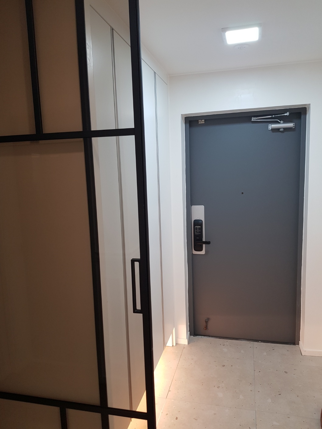 성내동 아파트 세대주 — 아파트