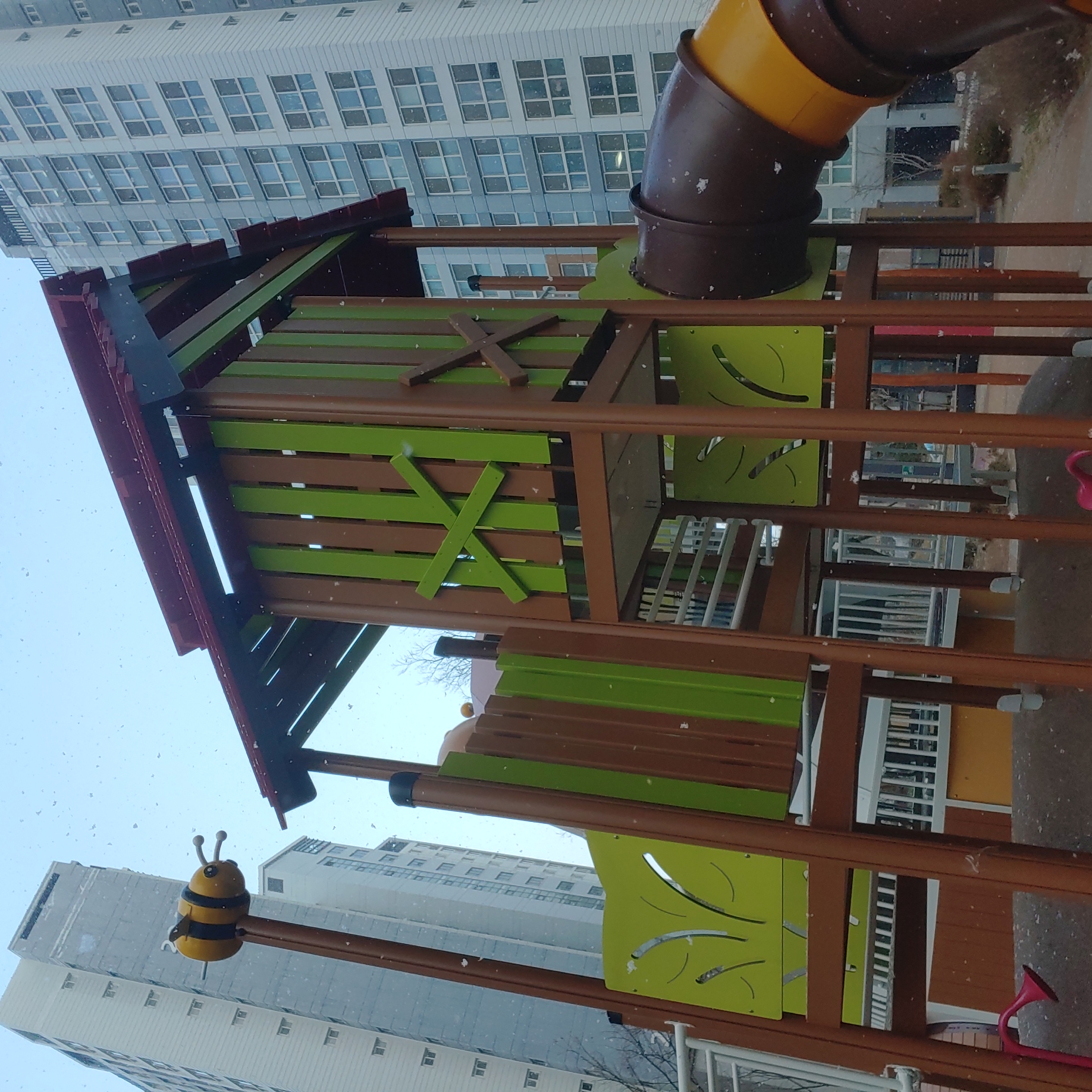 배곧이지더원 — 놀이터 시설물 재도장