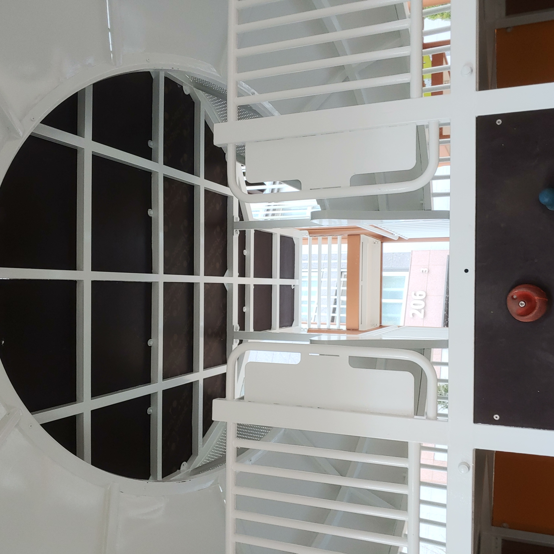 배곧이지더원 — 놀이터 시설물 재도장