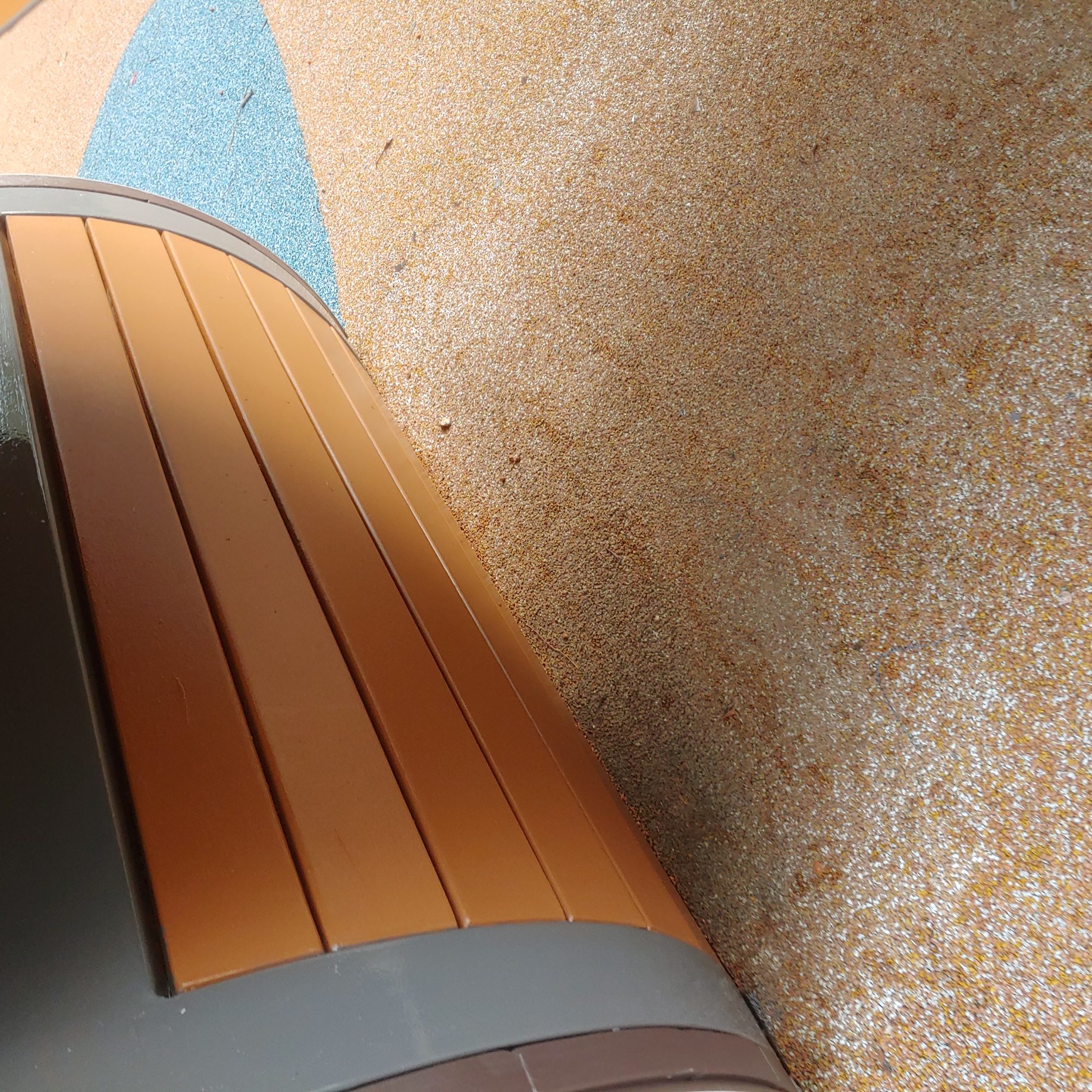 배곧이지더원 — 놀이터 시설물 재도장