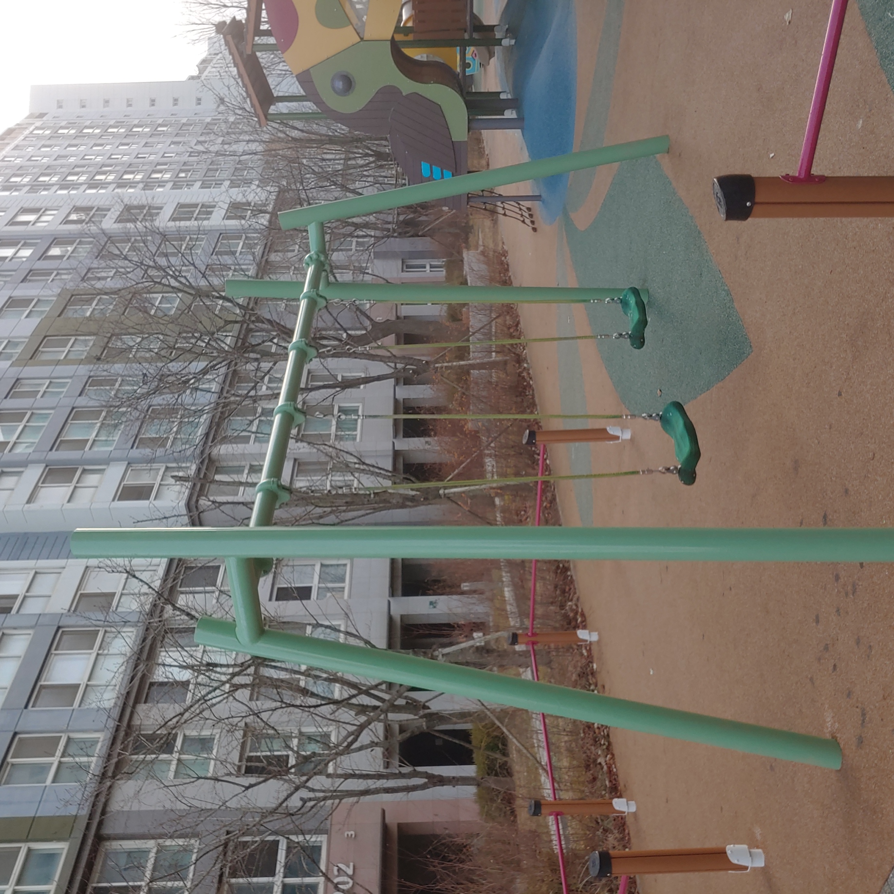 배곧이지더원 — 놀이터 시설물 재도장