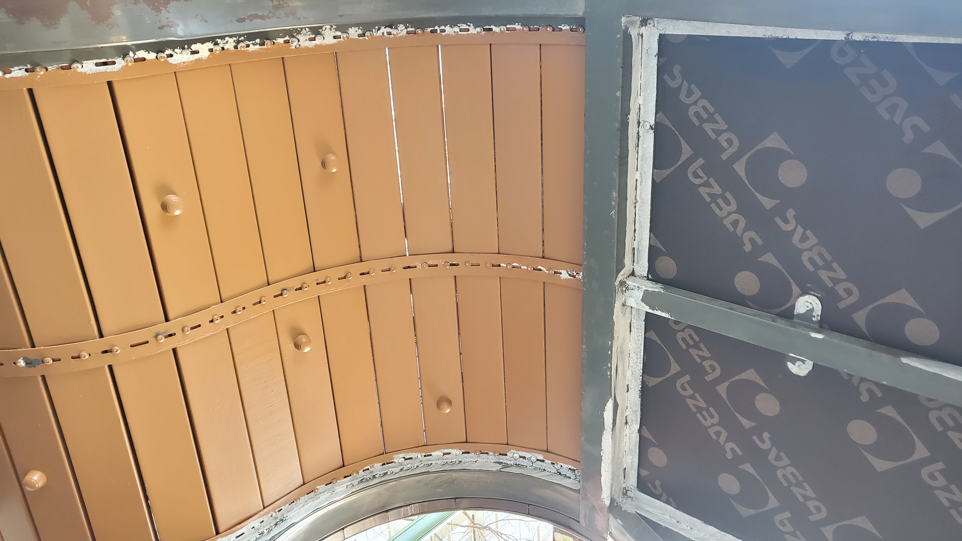 배곧이지더원 — 놀이터 시설물 재도장