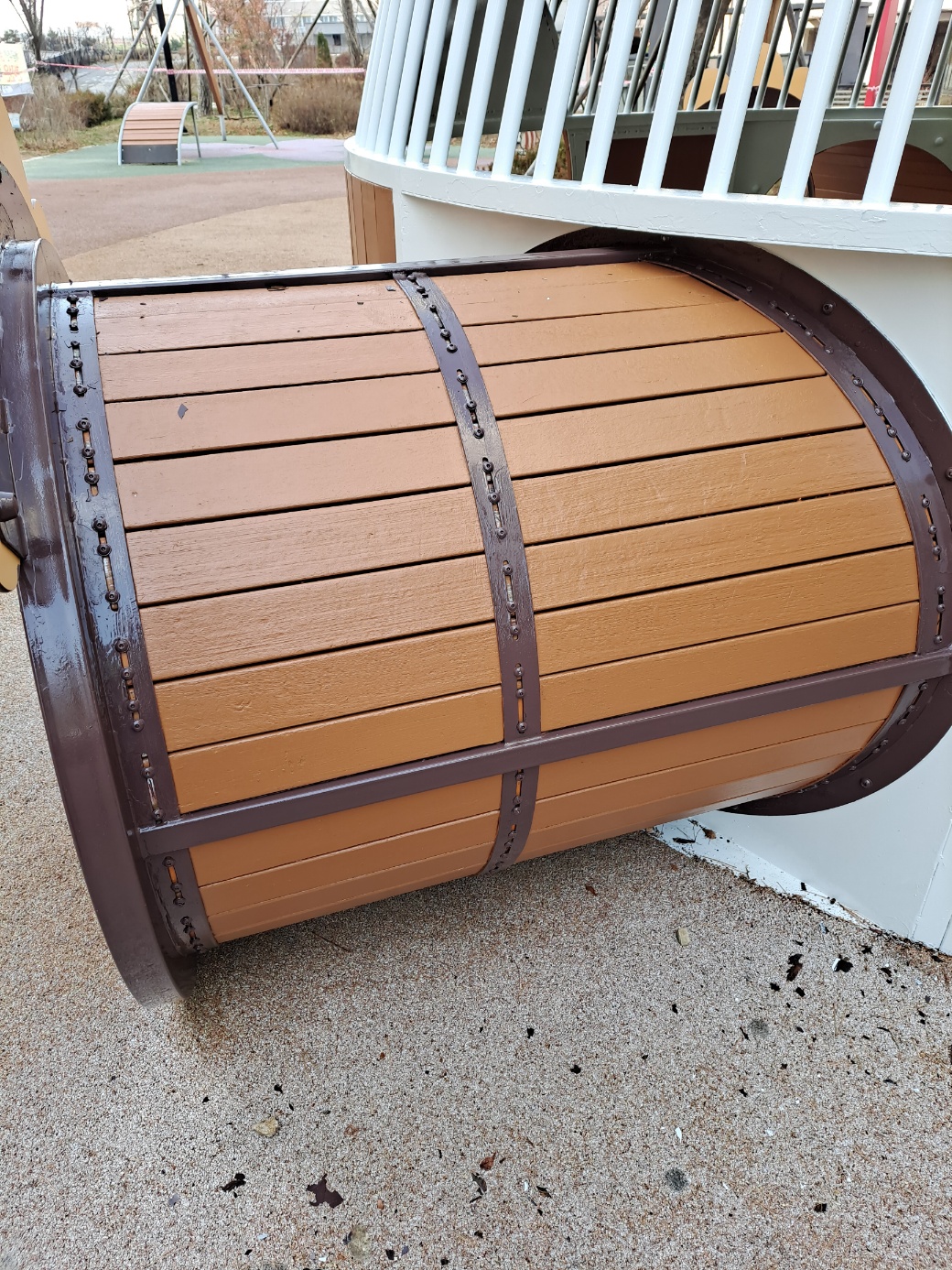 배곧이지더원 — 놀이터 시설물 재도장