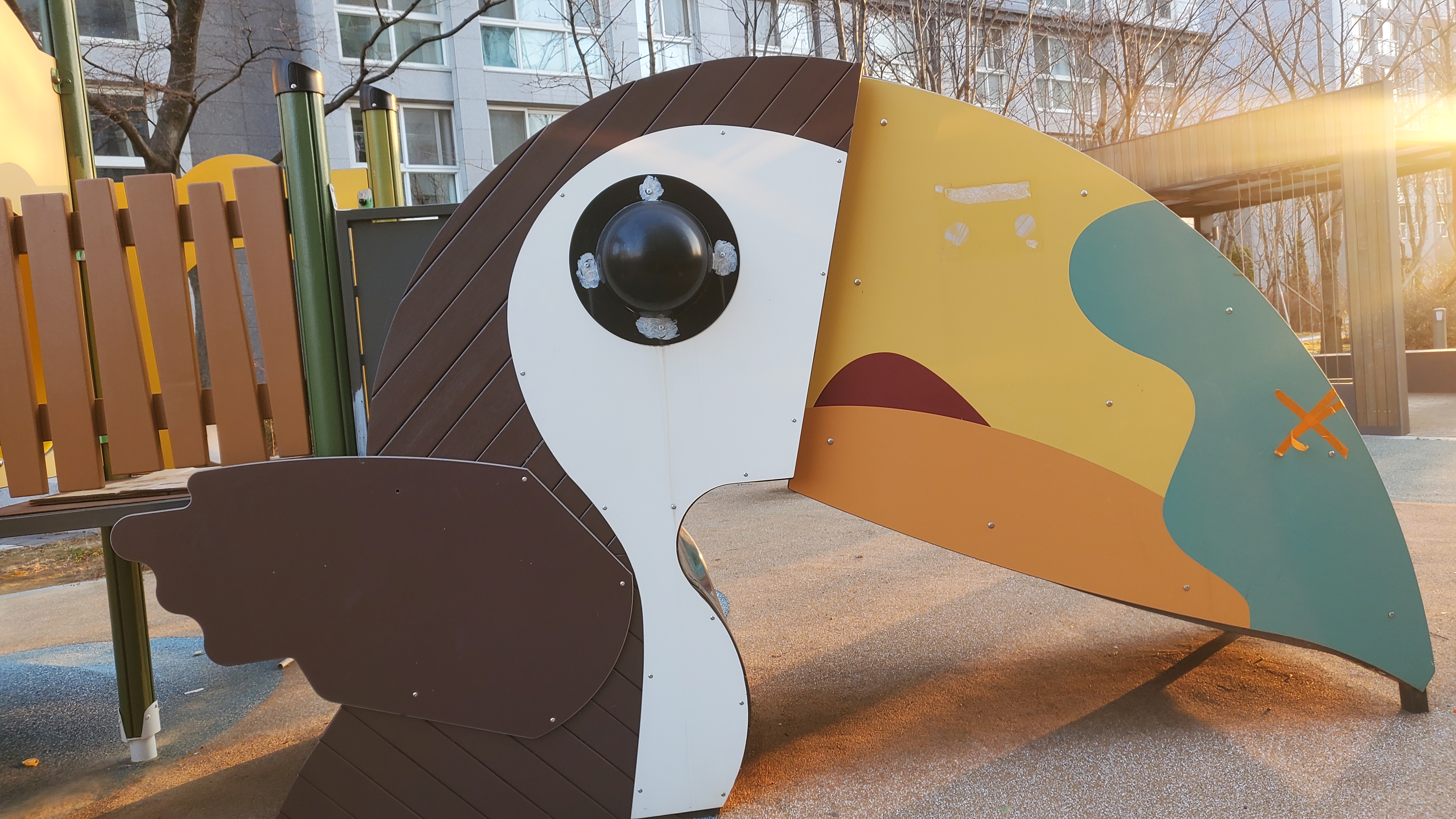 배곧이지더원 — 놀이터 시설물 재도장