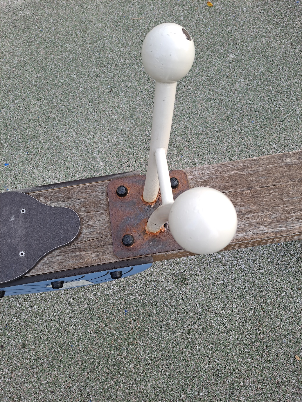 배곧이지더원 — 놀이터 시설물 재도장