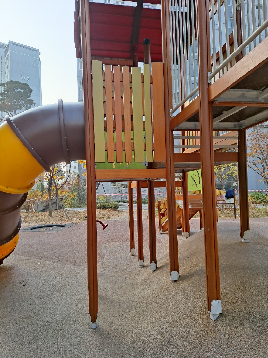 배곧이지더원 — 놀이터 시설물 재도장