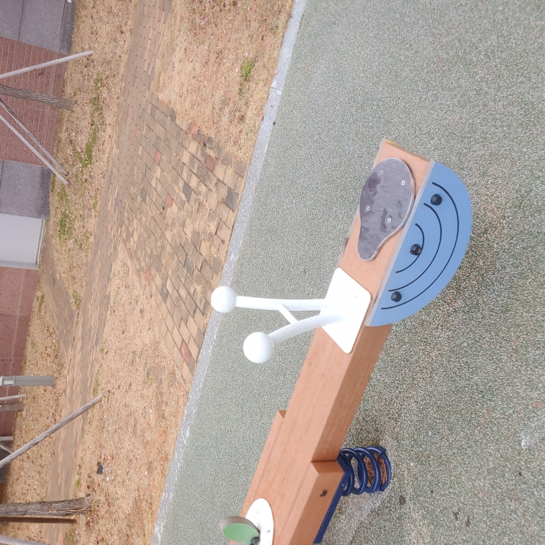 배곧이지더원 — 놀이터 시설물 재도장