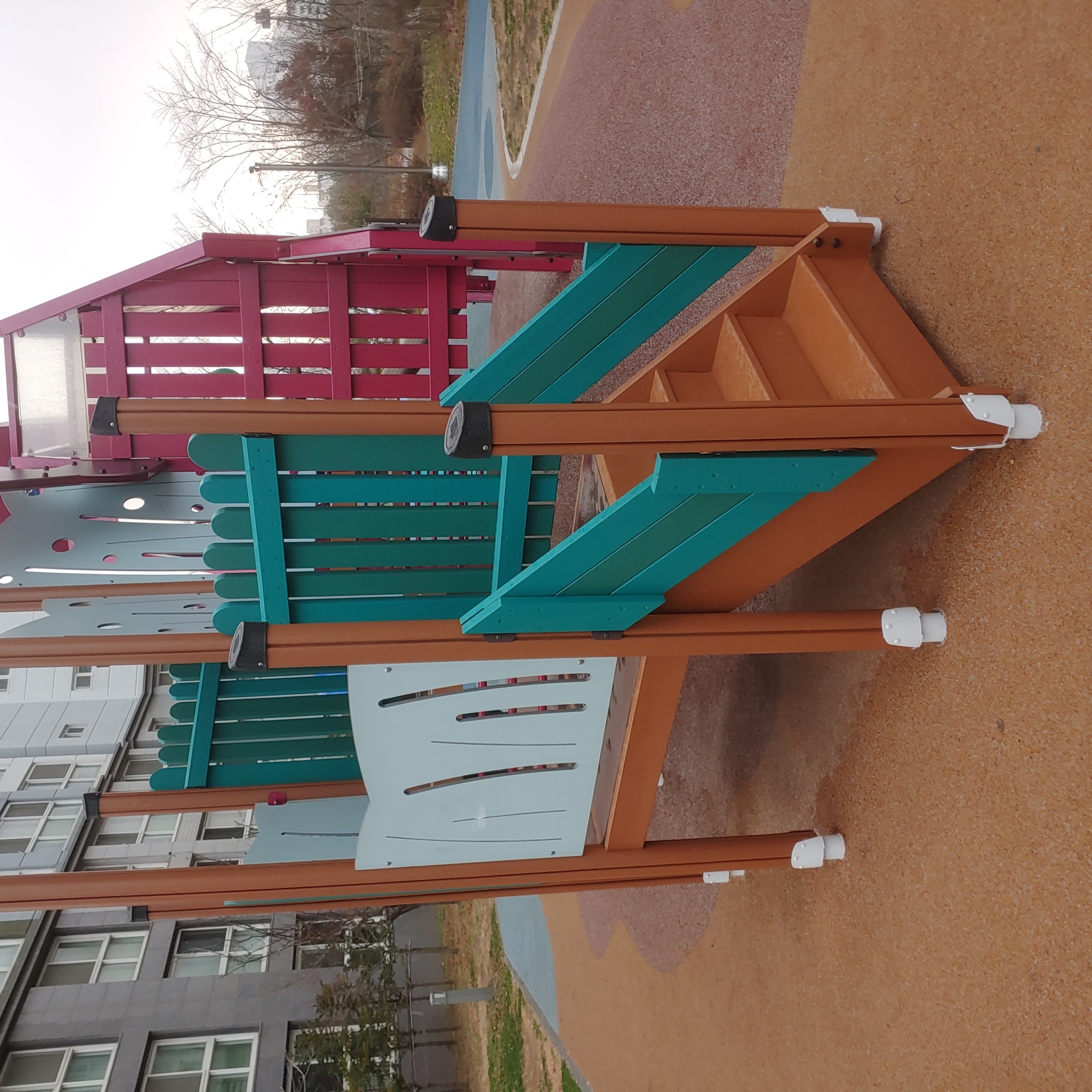 배곧이지더원 — 놀이터 시설물 재도장