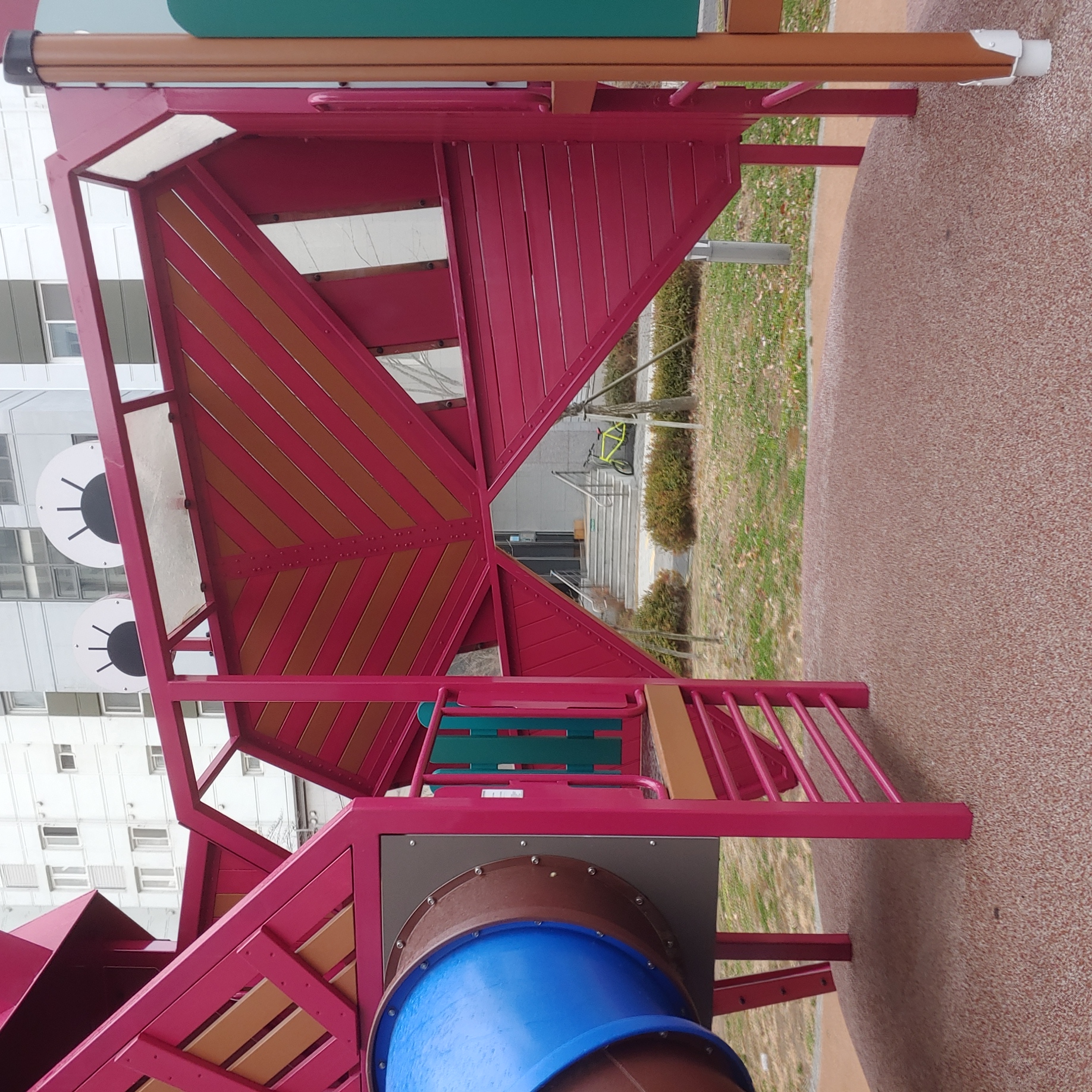 배곧이지더원 — 놀이터 시설물 재도장