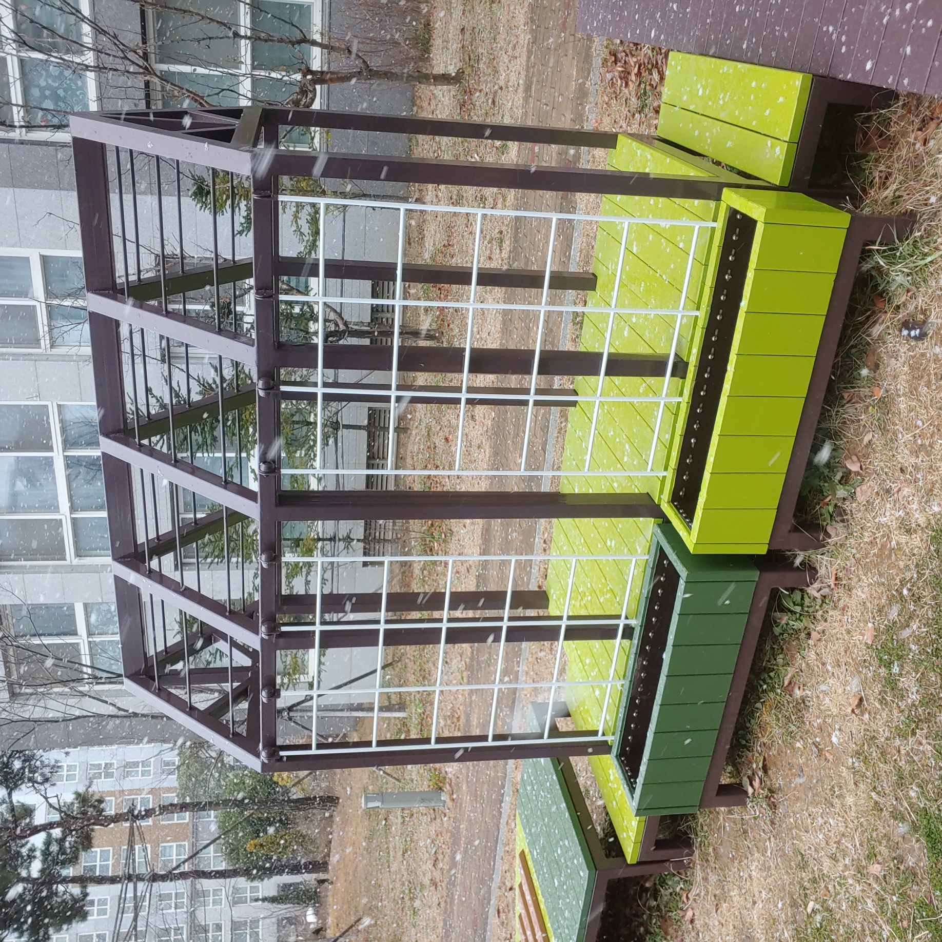 배곧이지더원 — 놀이터 시설물 재도장