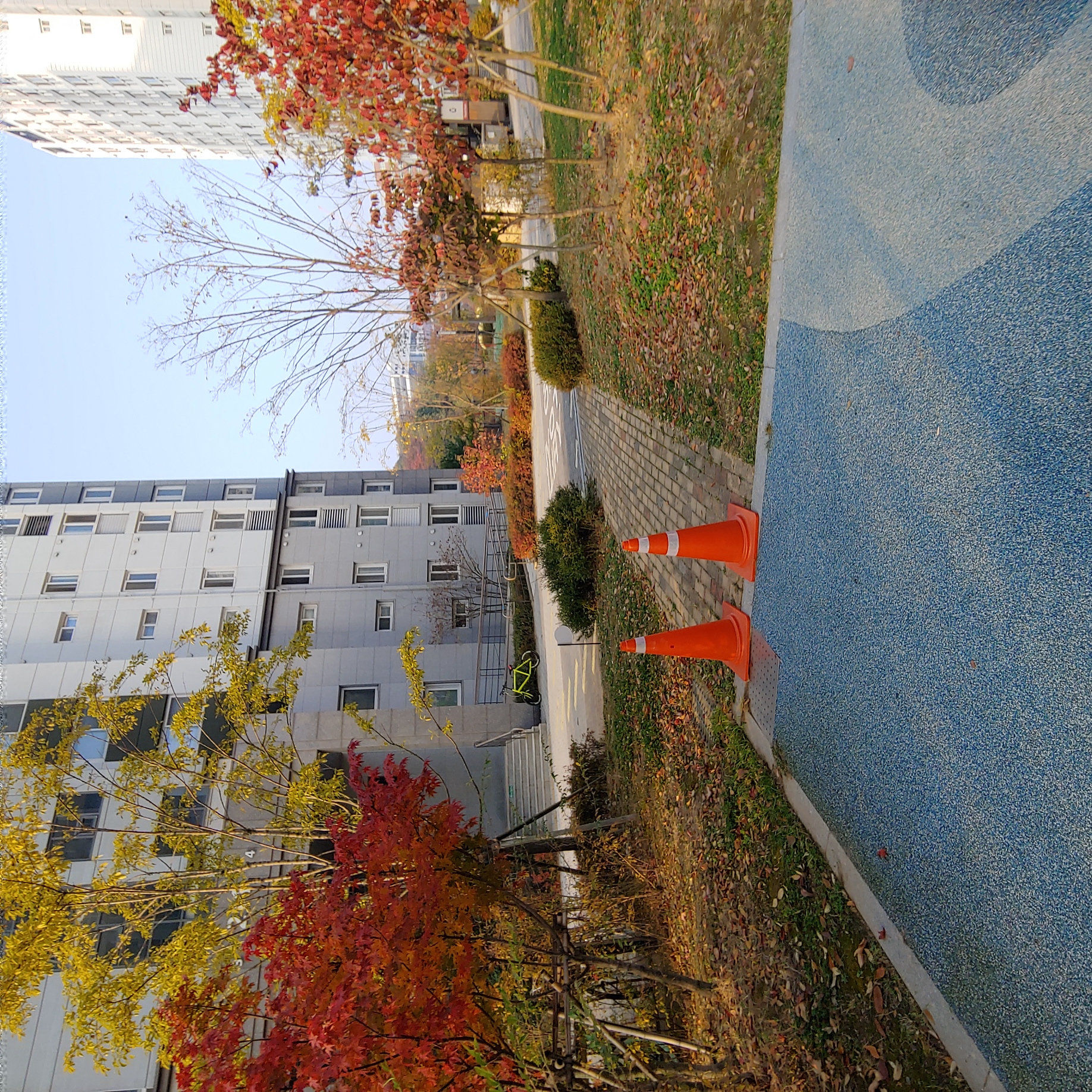 배곧이지더원 — 놀이터 시설물 재도장