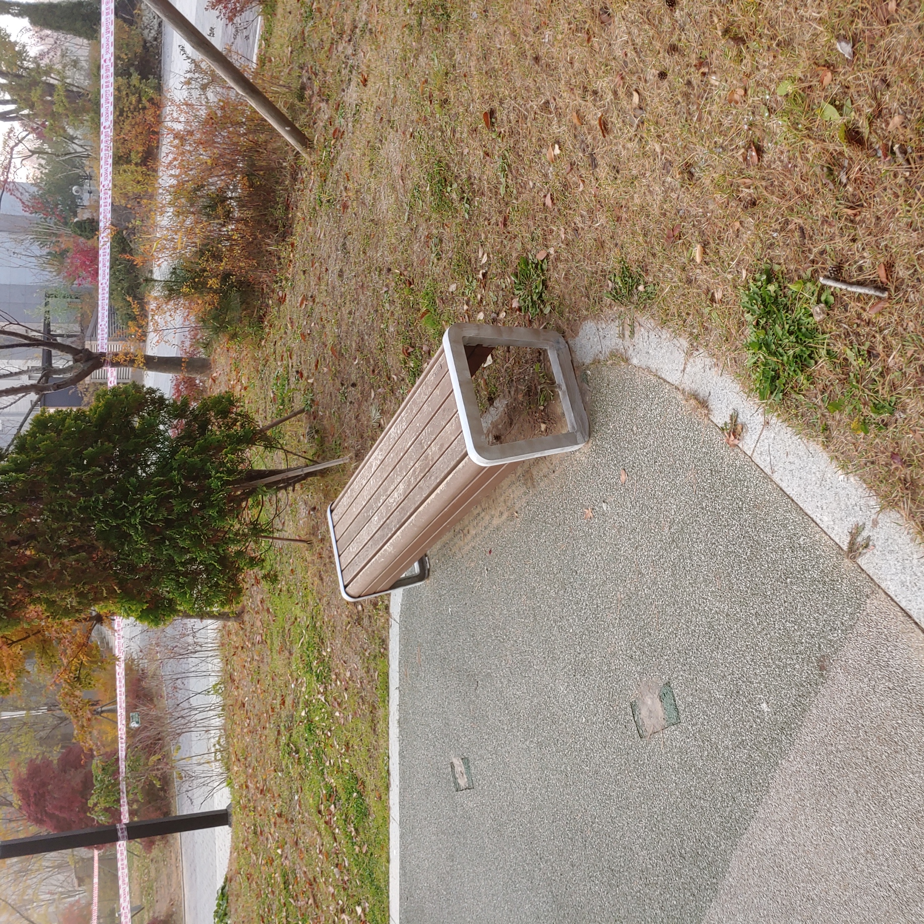 배곧이지더원 — 놀이터 시설물 재도장