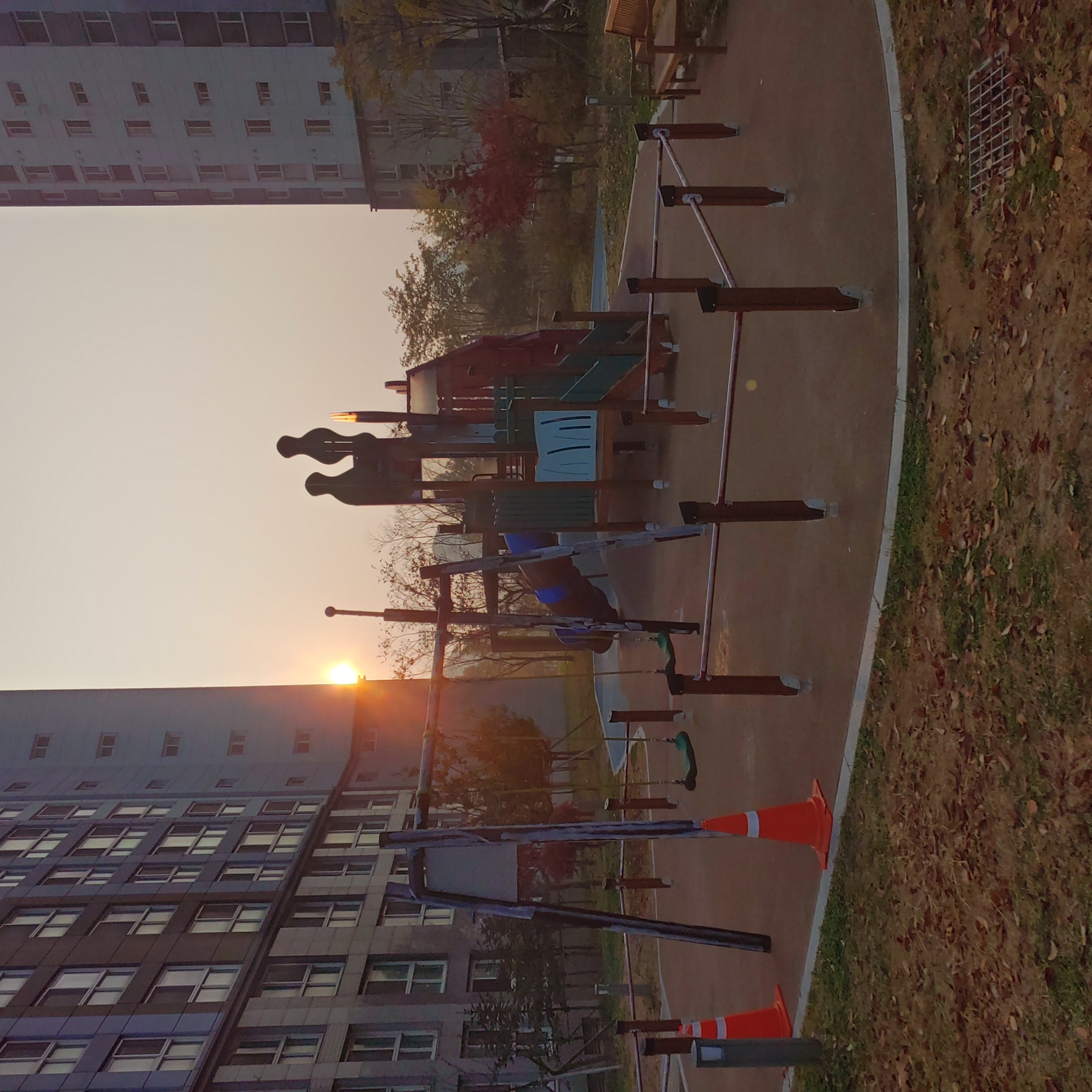 배곧이지더원 — 놀이터 시설물 재도장