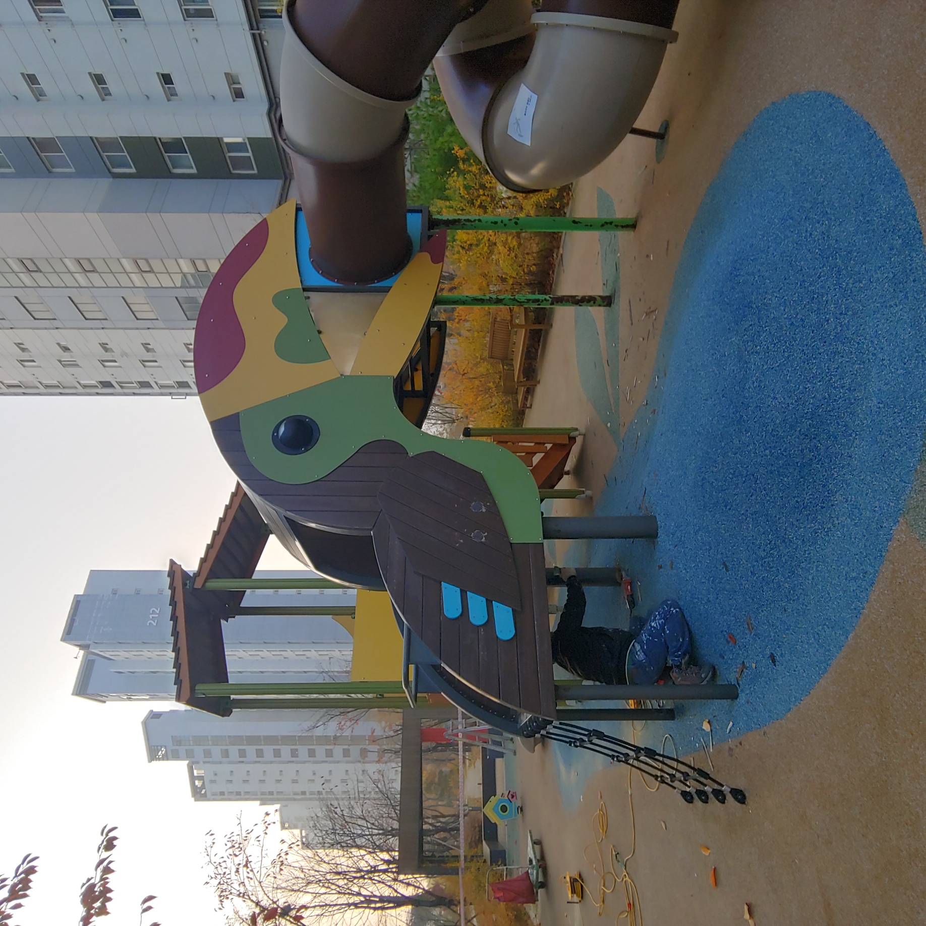 배곧이지더원 — 놀이터 시설물 재도장