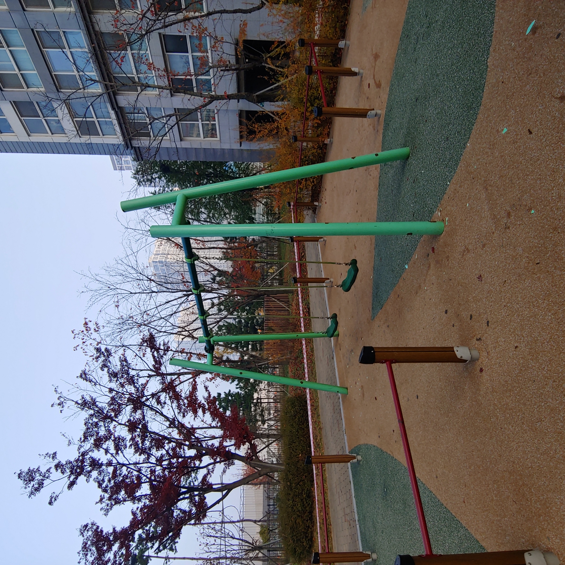 배곧이지더원 — 놀이터 시설물 재도장