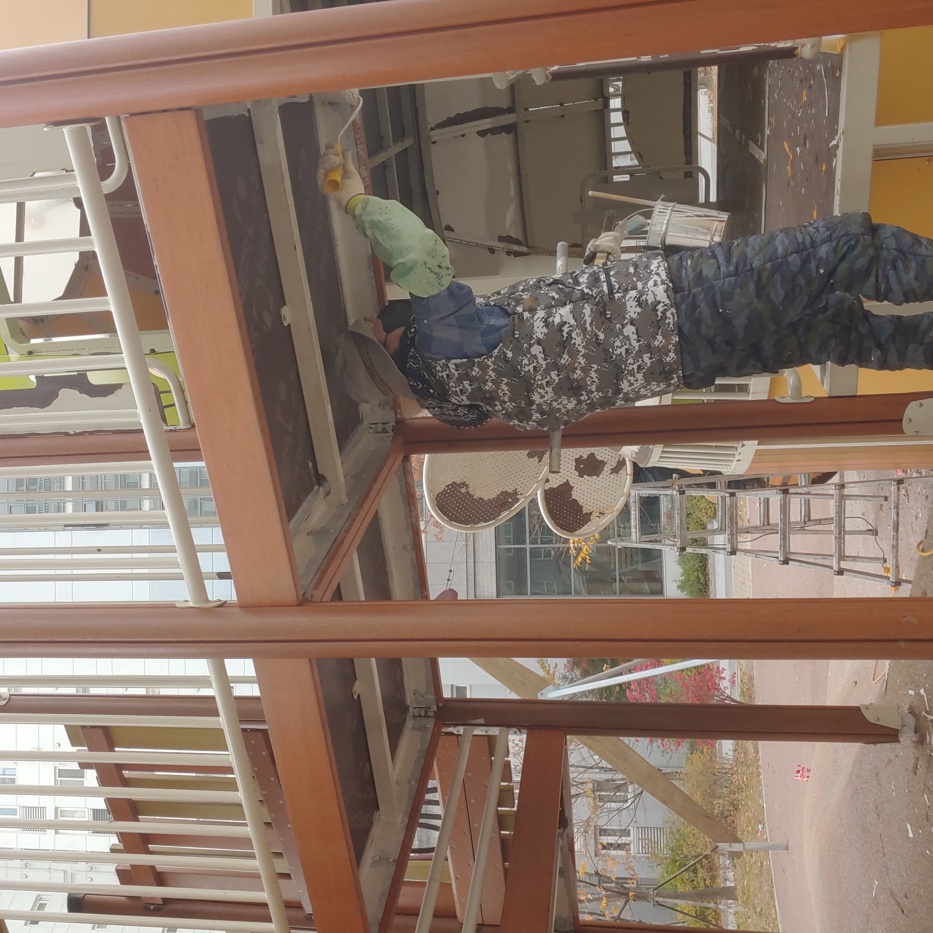 배곧이지더원 — 놀이터 시설물 재도장