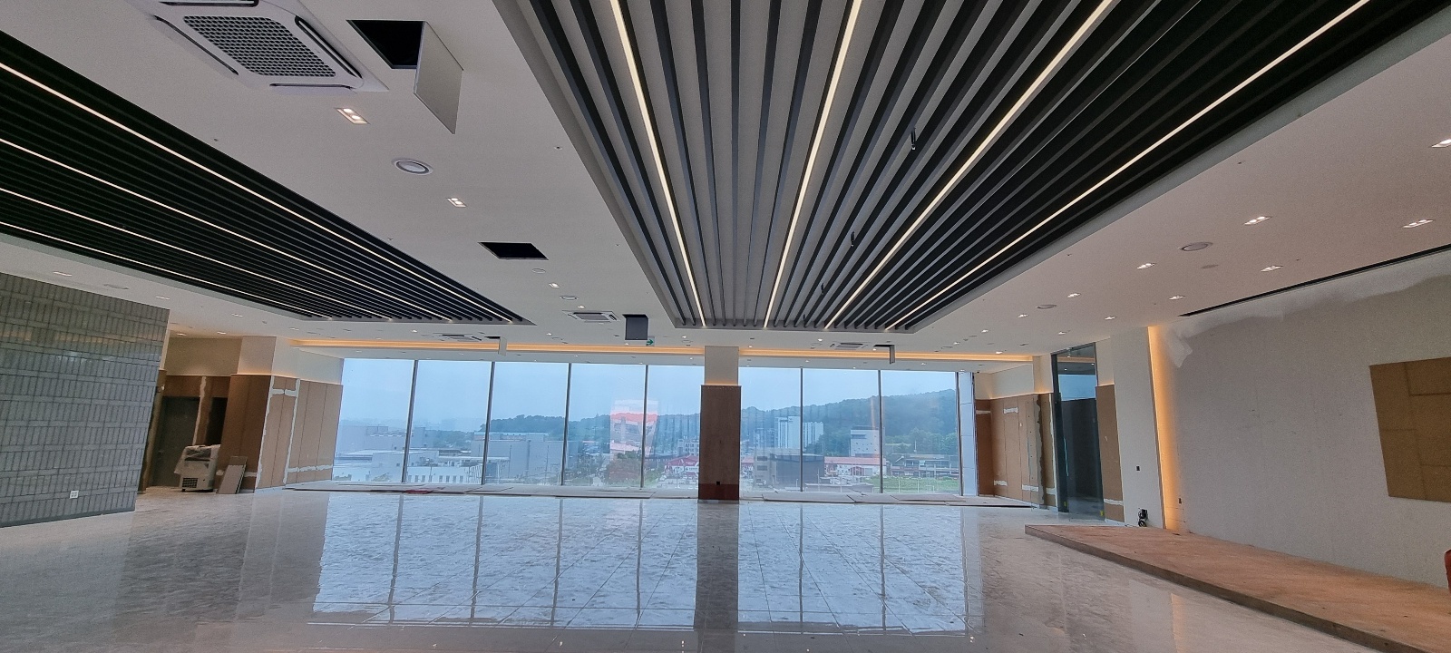 더 가든 오브 내츄럴 솔루션 — 화장품 제조공장