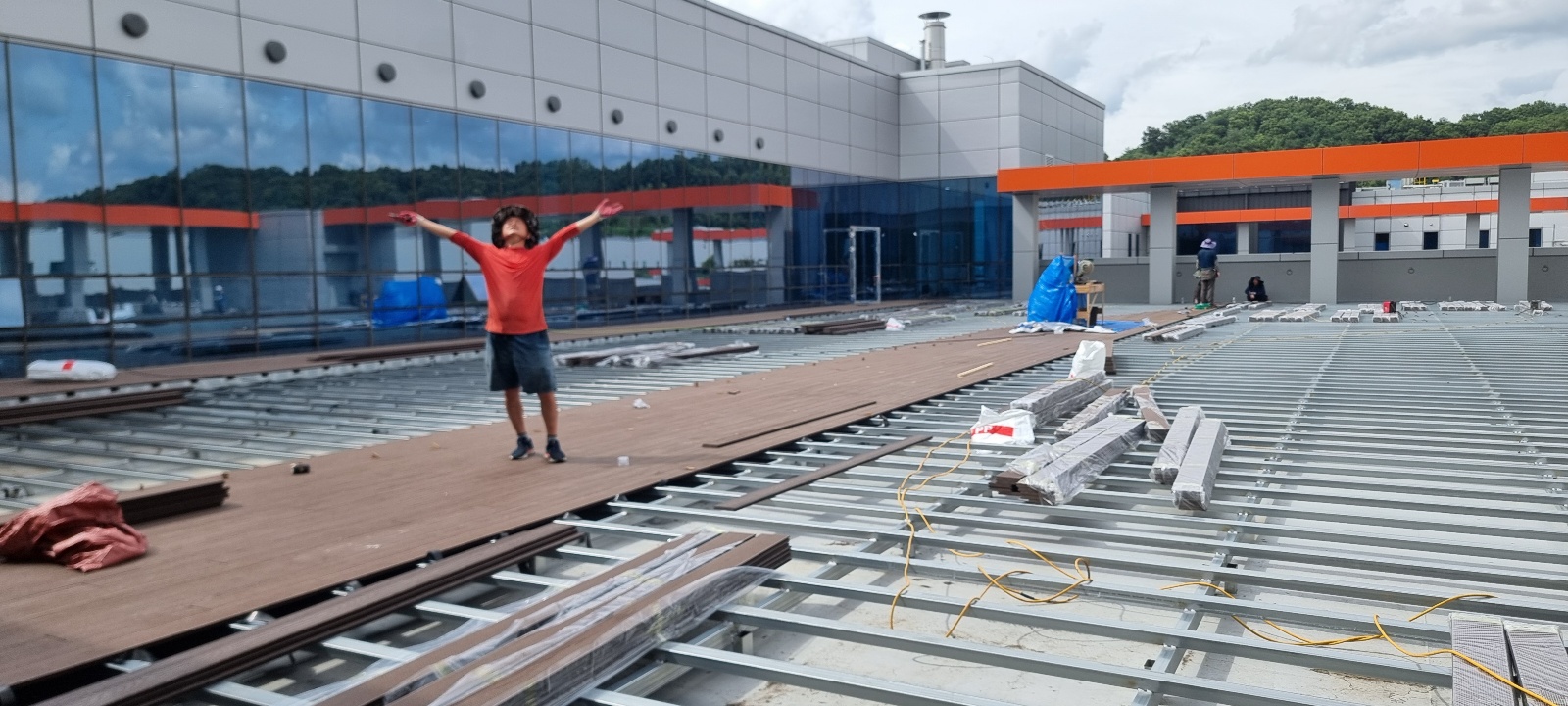 더 가든 오브 내츄럴 솔루션 — 화장품 제조공장