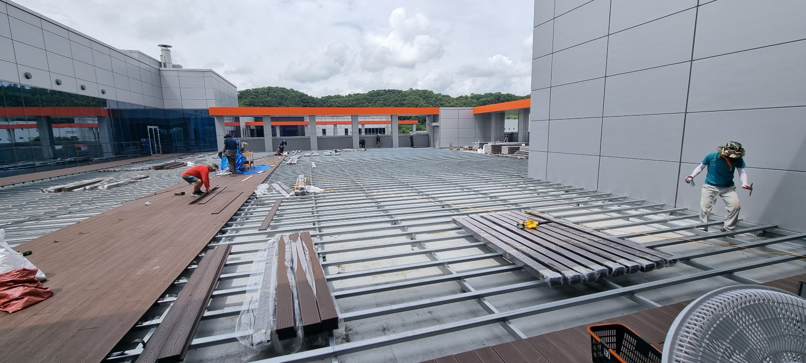 더 가든 오브 내츄럴 솔루션 — 화장품 제조공장