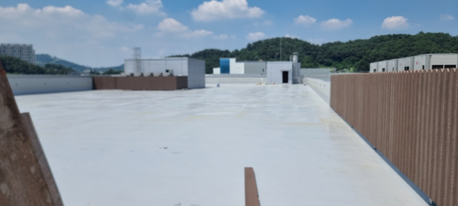 더 가든 오브 내츄럴 솔루션 — 화장품 제조공장