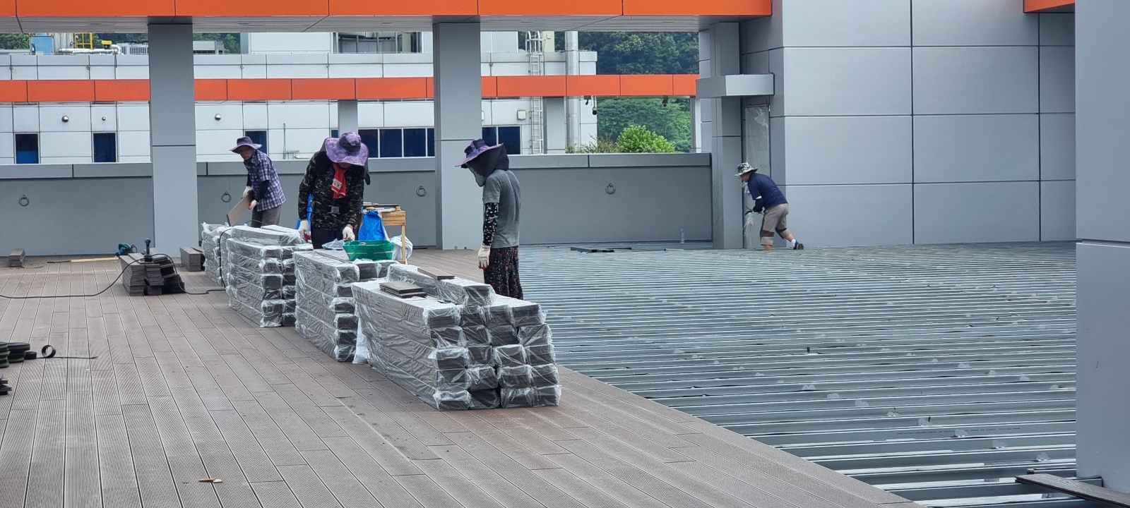 더 가든 오브 내츄럴 솔루션 — 화장품 제조공장