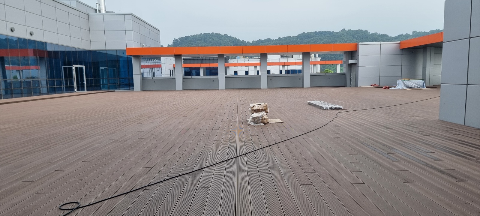 더 가든 오브 내츄럴 솔루션 — 화장품 제조공장