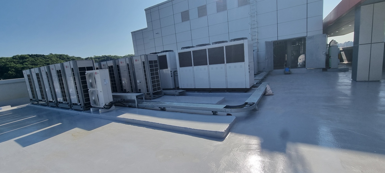 더 가든 오브 내츄럴 솔루션 — 화장품 제조공장