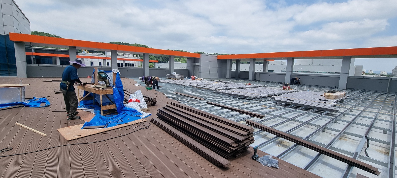 더 가든 오브 내츄럴 솔루션 — 화장품 제조공장