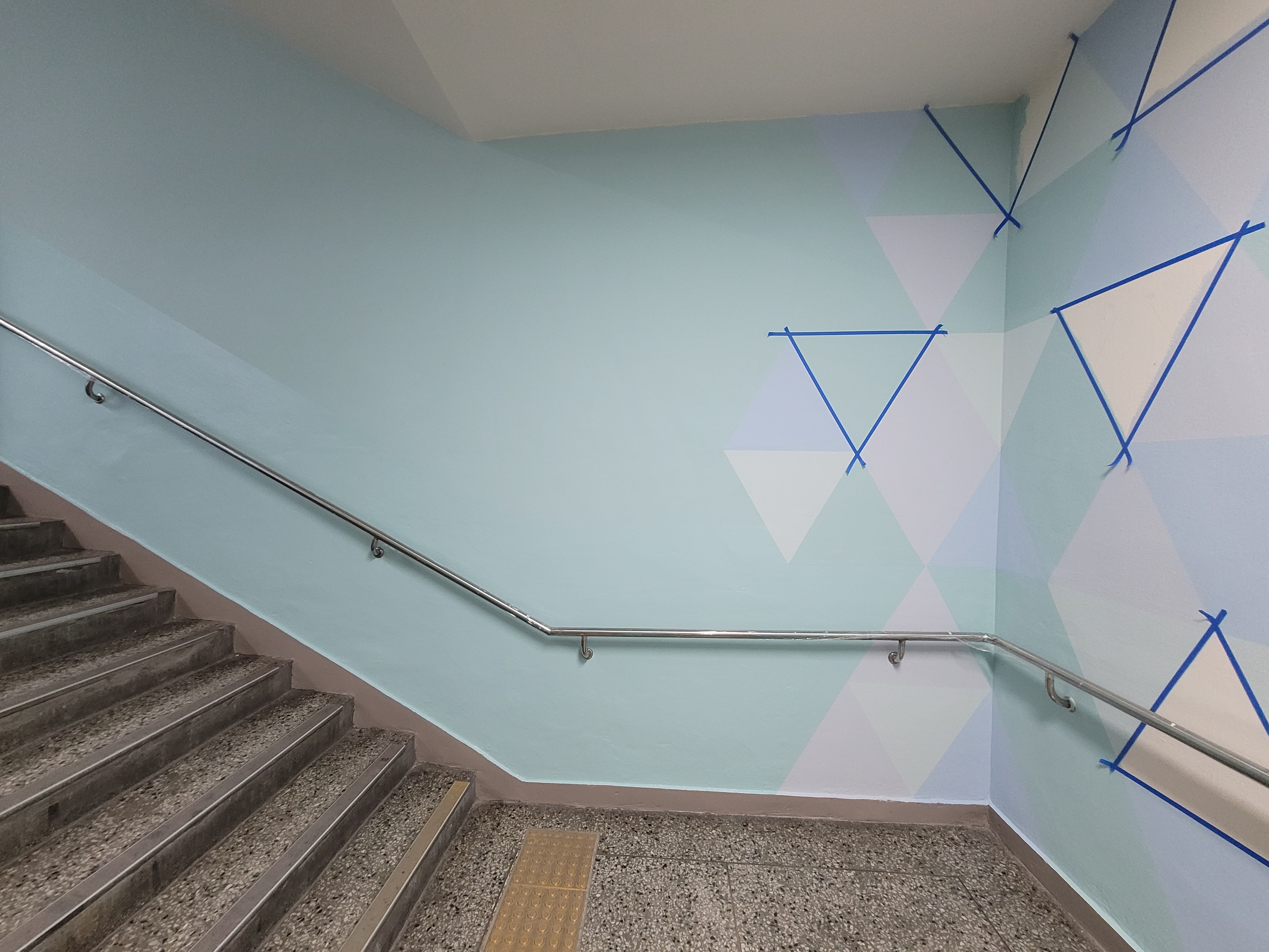 서울 윤중중학교 내부 계단 벽화