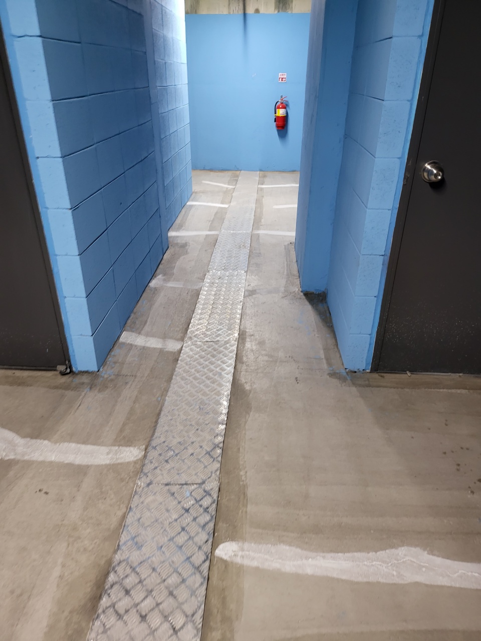 송산 이지더원2차 — 지하주차장 크랙보수 및 방수