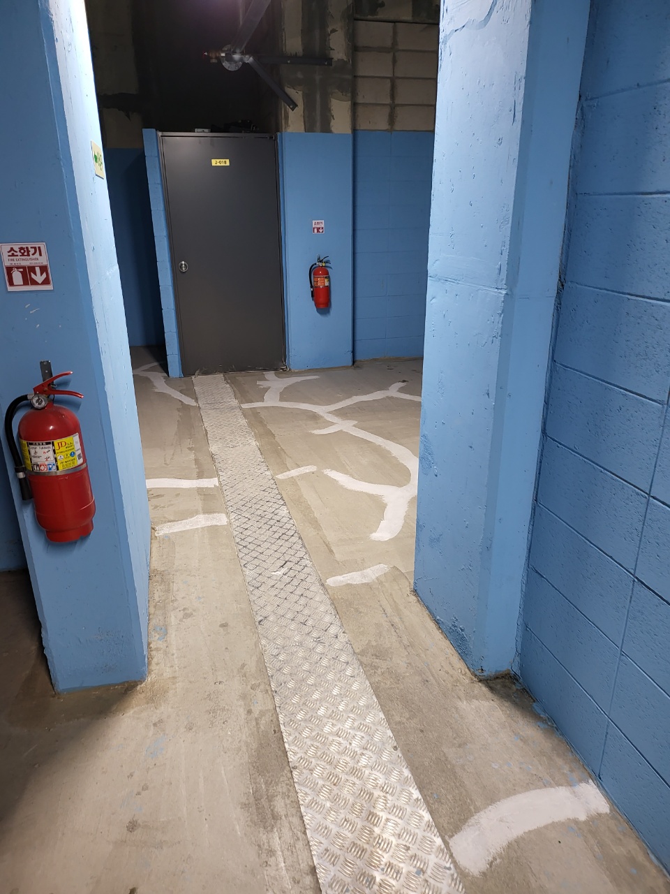 송산 이지더원2차 — 지하주차장 크랙보수 및 방수