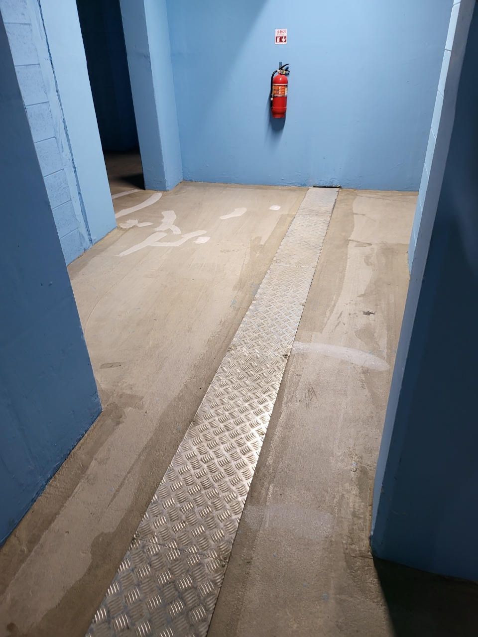 송산 이지더원2차 — 지하주차장 크랙보수 및 방수