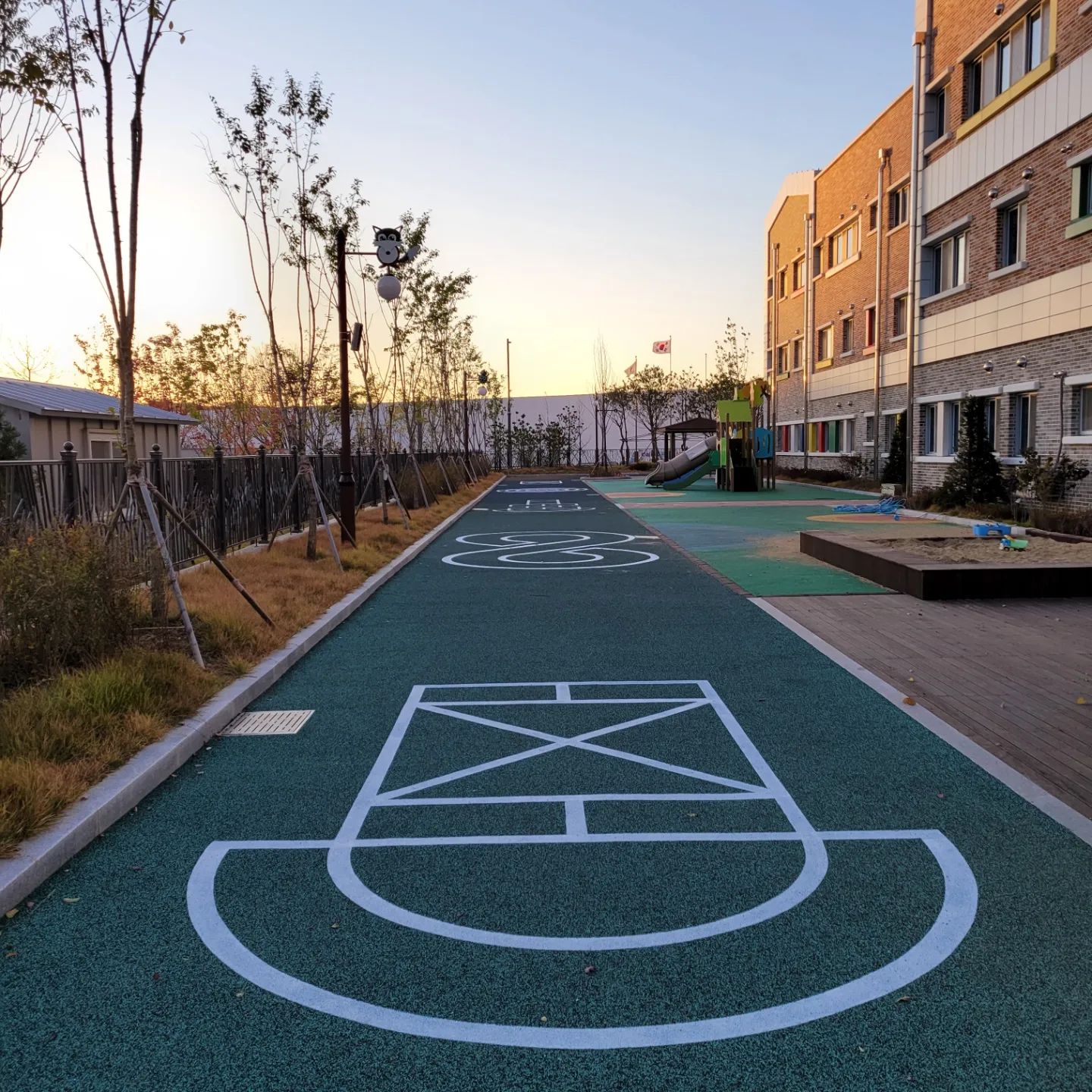 인천아라꿈유치원 — 유치원 벽화 및 놀이 인터페이트스