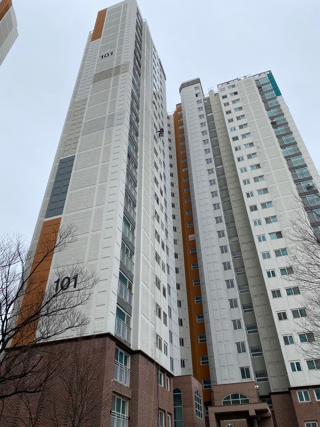 논현파크포레아파트 — 아파트 외벽