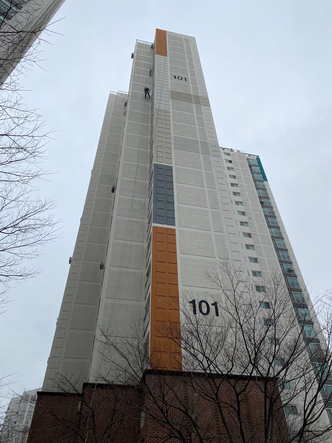 논현파크포레아파트 — 아파트 외벽