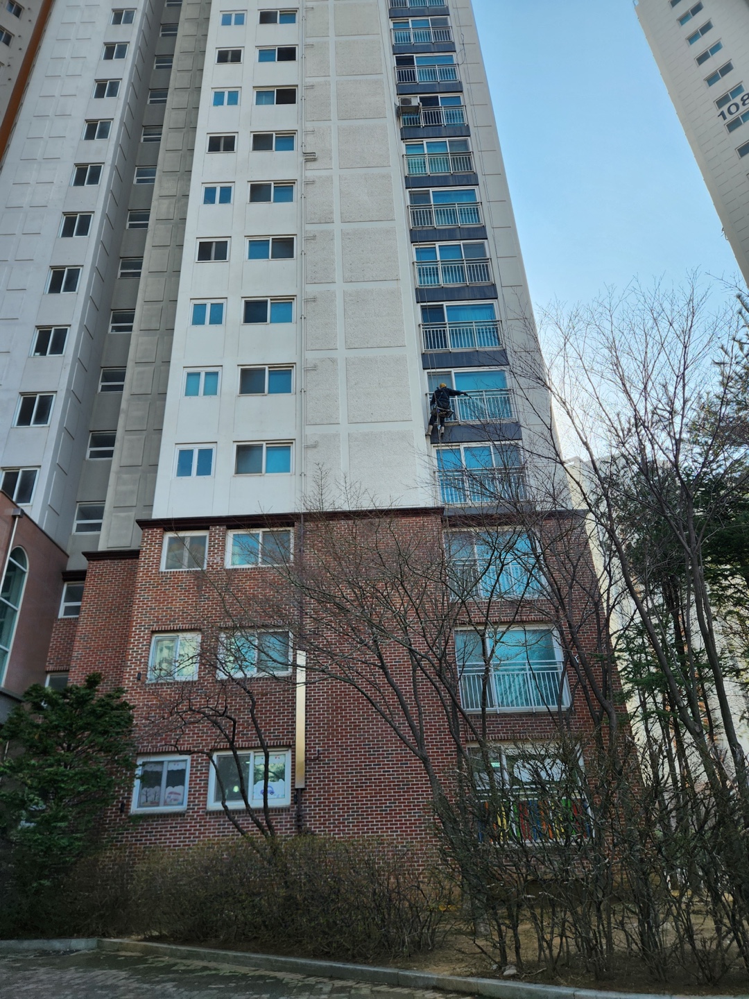 논현파크포레아파트 — 아파트 외벽