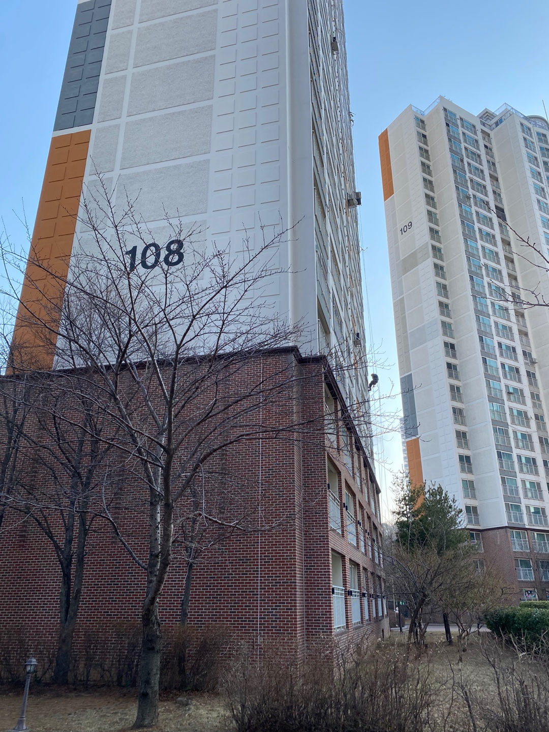 논현파크포레아파트 — 아파트 외벽