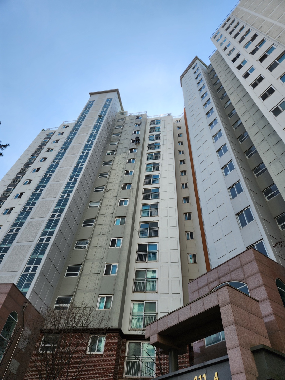 논현파크포레아파트 — 아파트 외벽