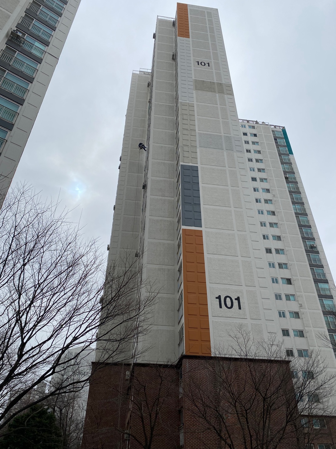 논현파크포레아파트 — 아파트 외벽