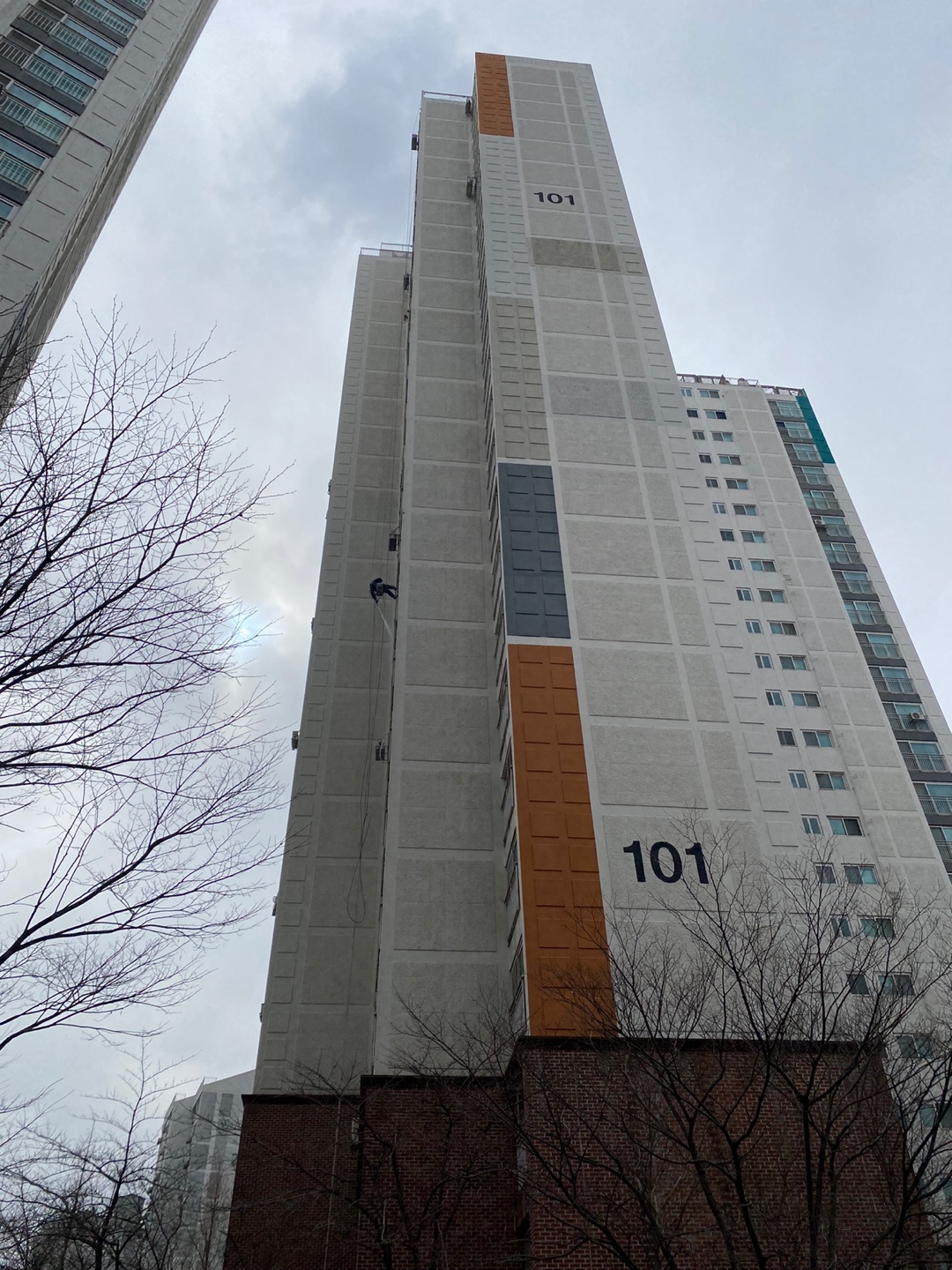 논현파크포레아파트 — 아파트 외벽