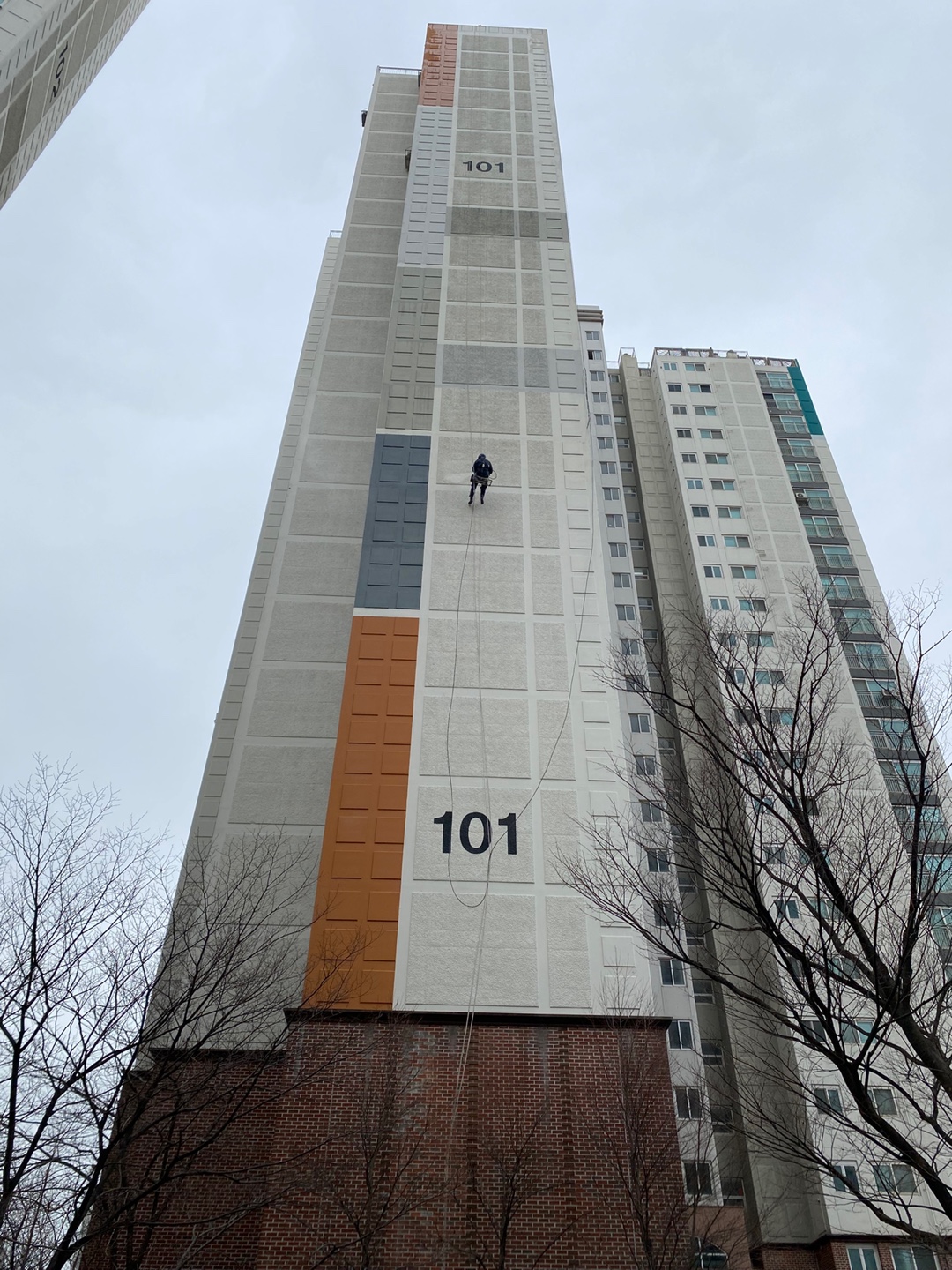 논현파크포레아파트 — 아파트 외벽