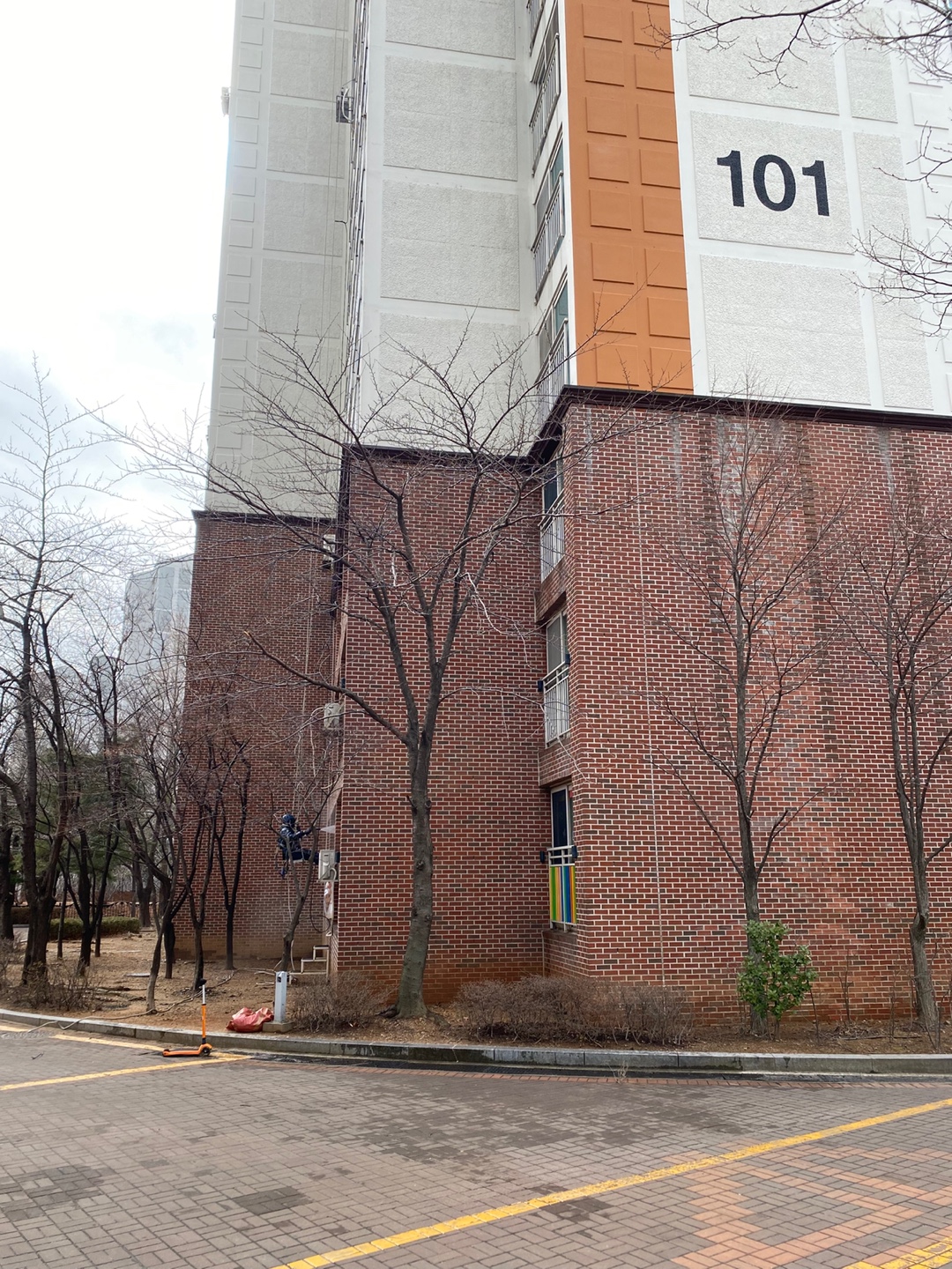 논현파크포레아파트 — 아파트 외벽