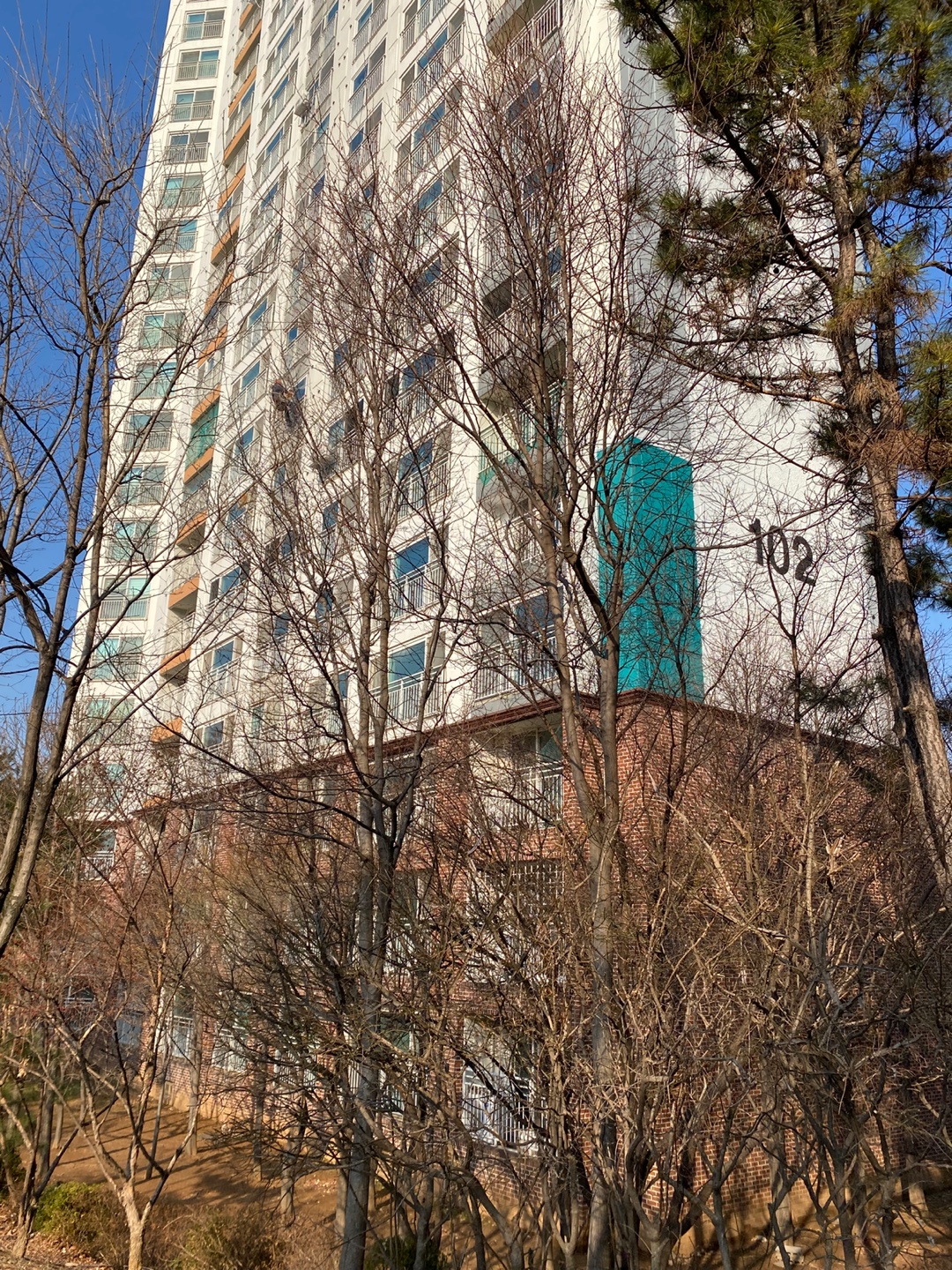 논현파크포레아파트 — 아파트 외벽