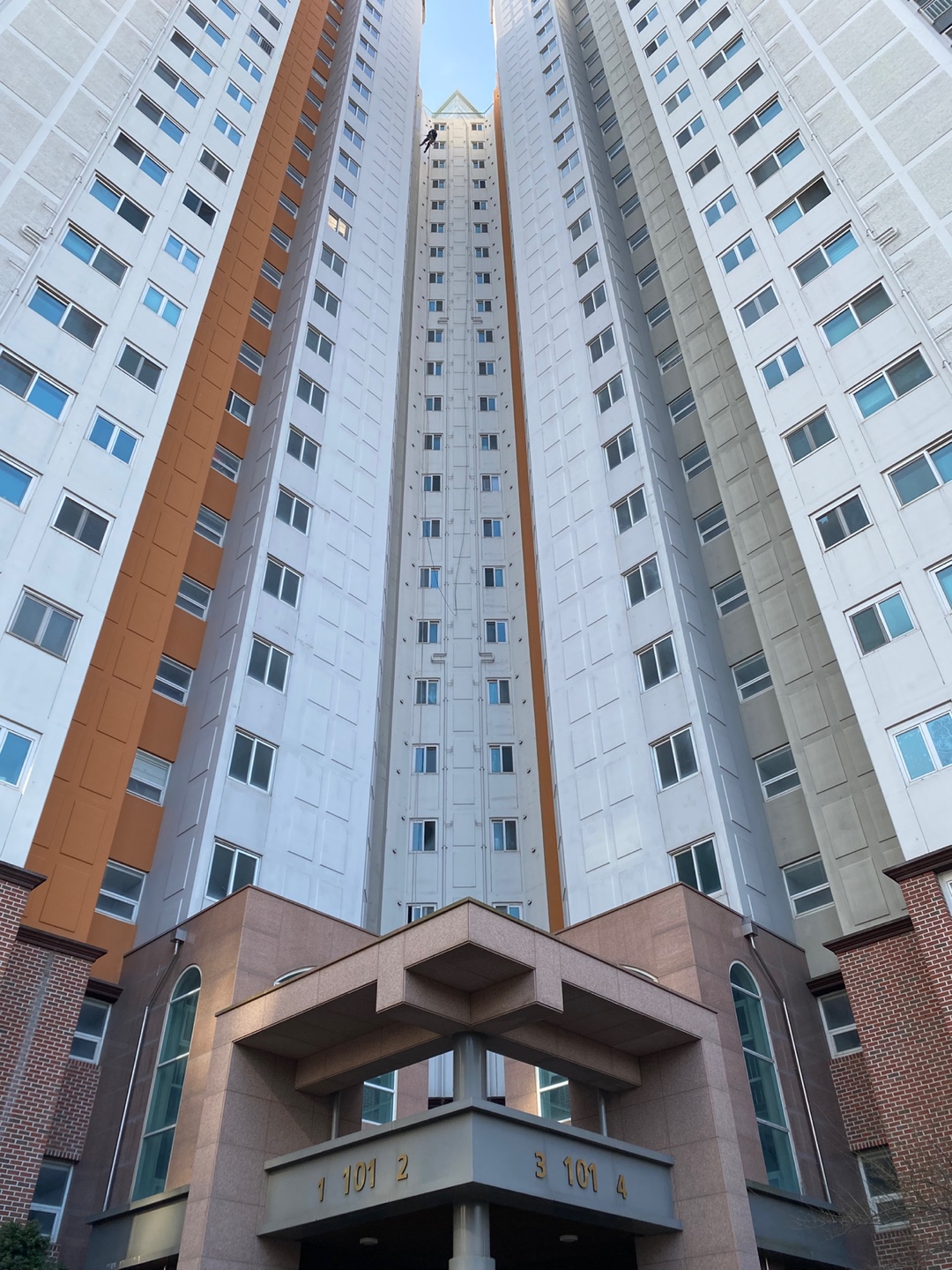 논현파크포레아파트 — 아파트 외벽