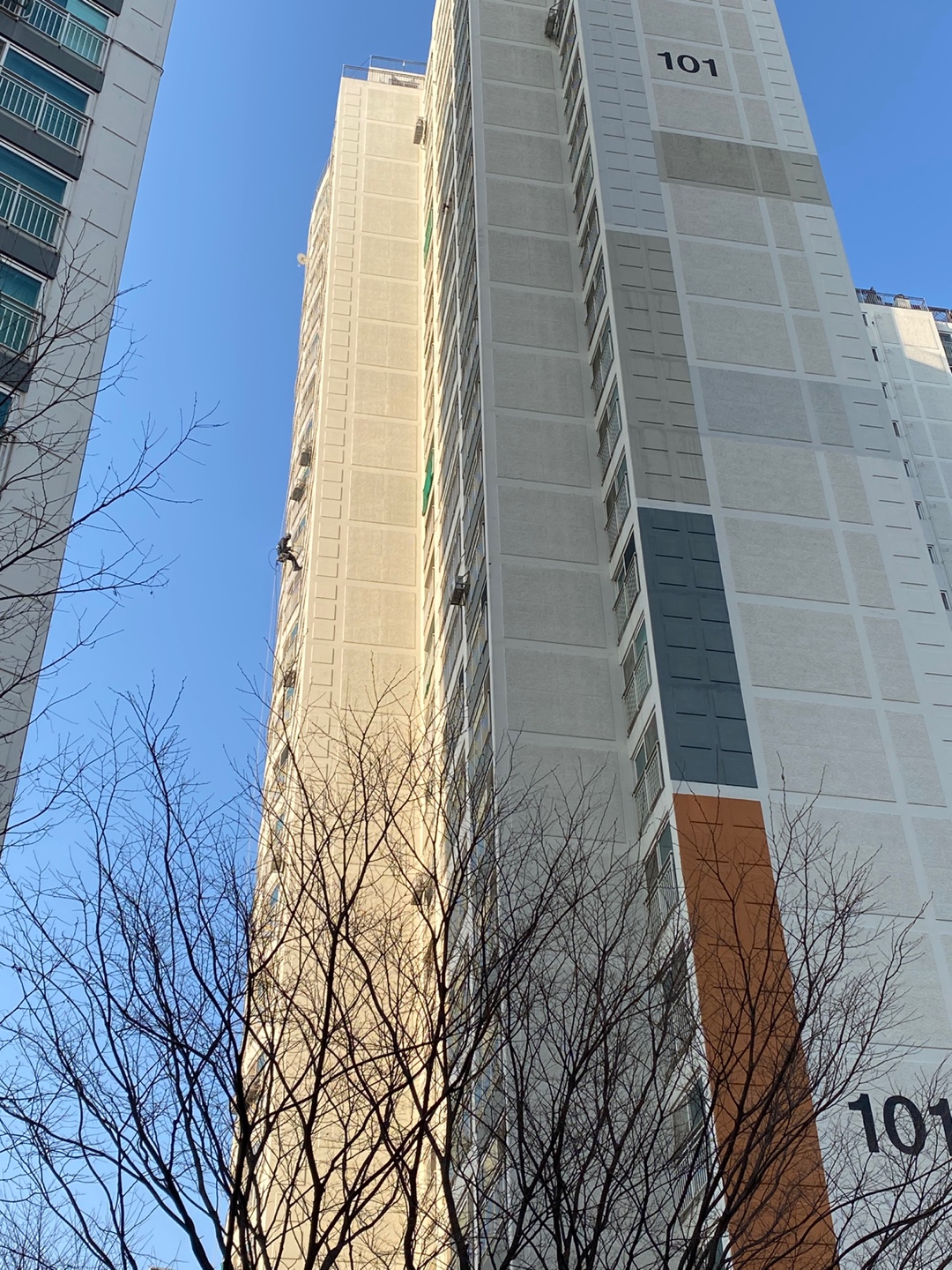 논현파크포레아파트 — 아파트 외벽