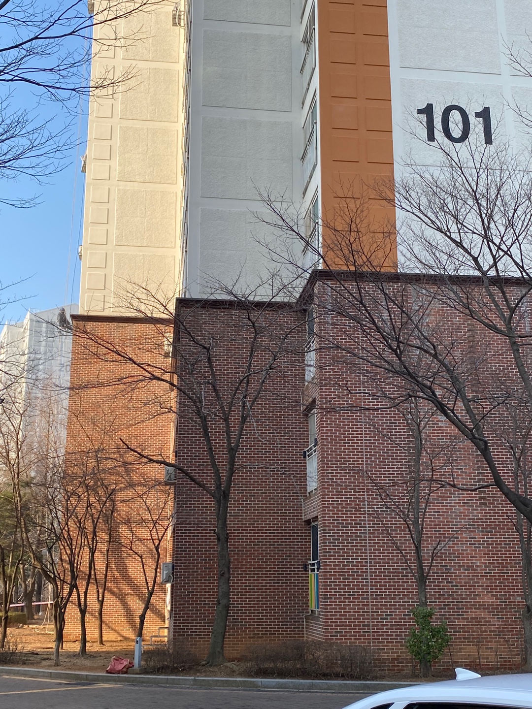 논현파크포레아파트 — 아파트 외벽