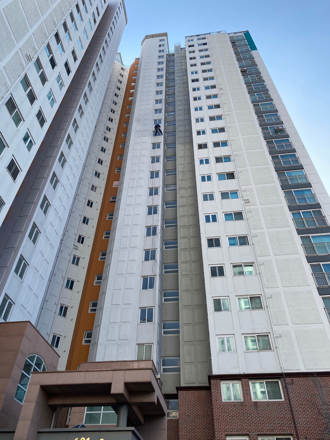 논현파크포레아파트 — 아파트 외벽