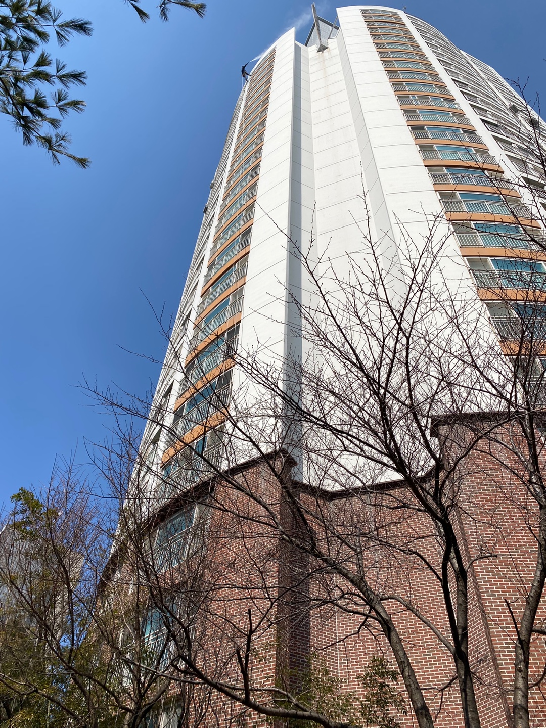 논현파크포레아파트 — 아파트 외벽