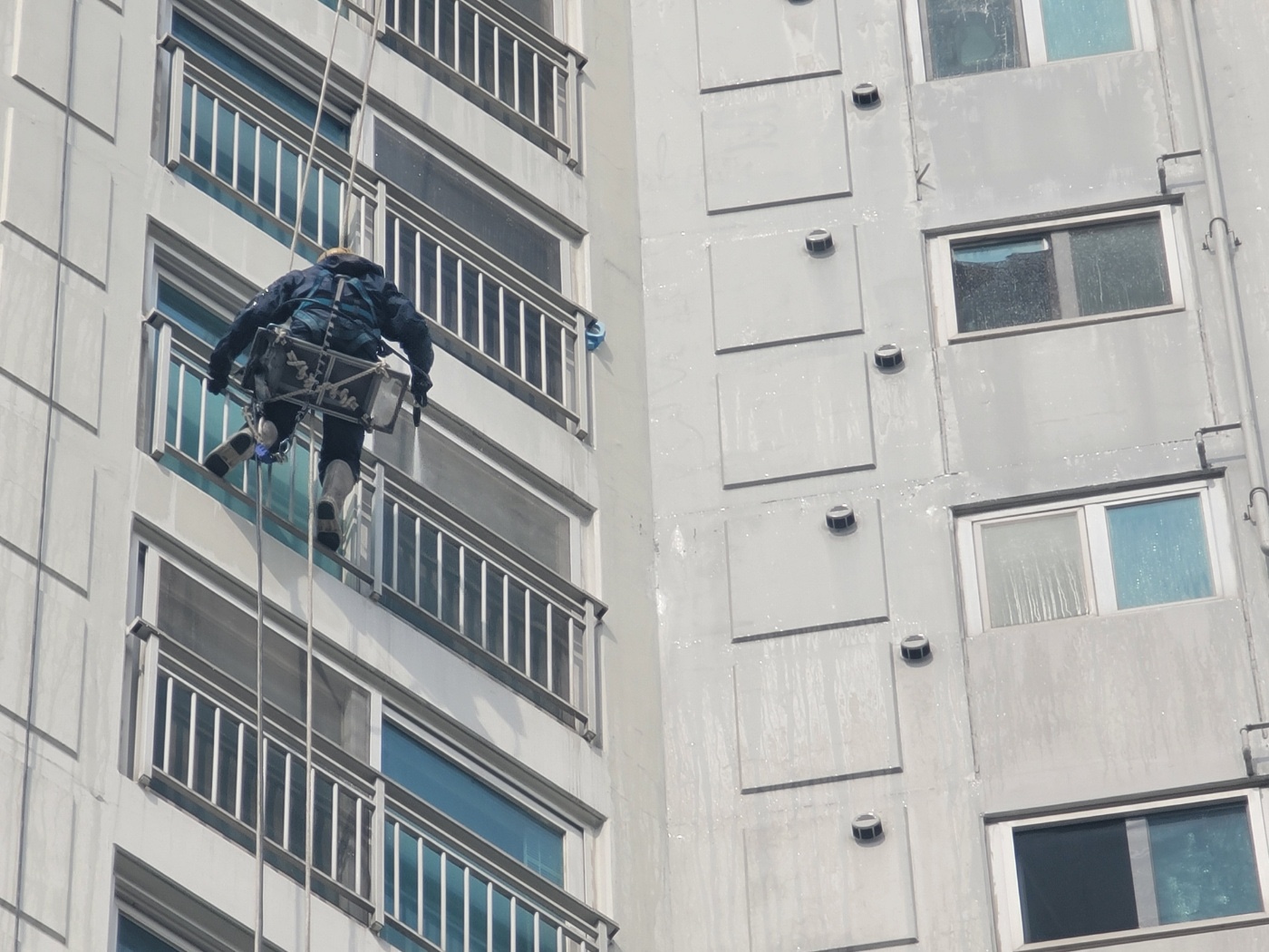 논현파크포레아파트 — 아파트 외벽